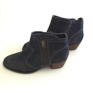Earth West Ralston Grey Suede Ankle Booties Size 8